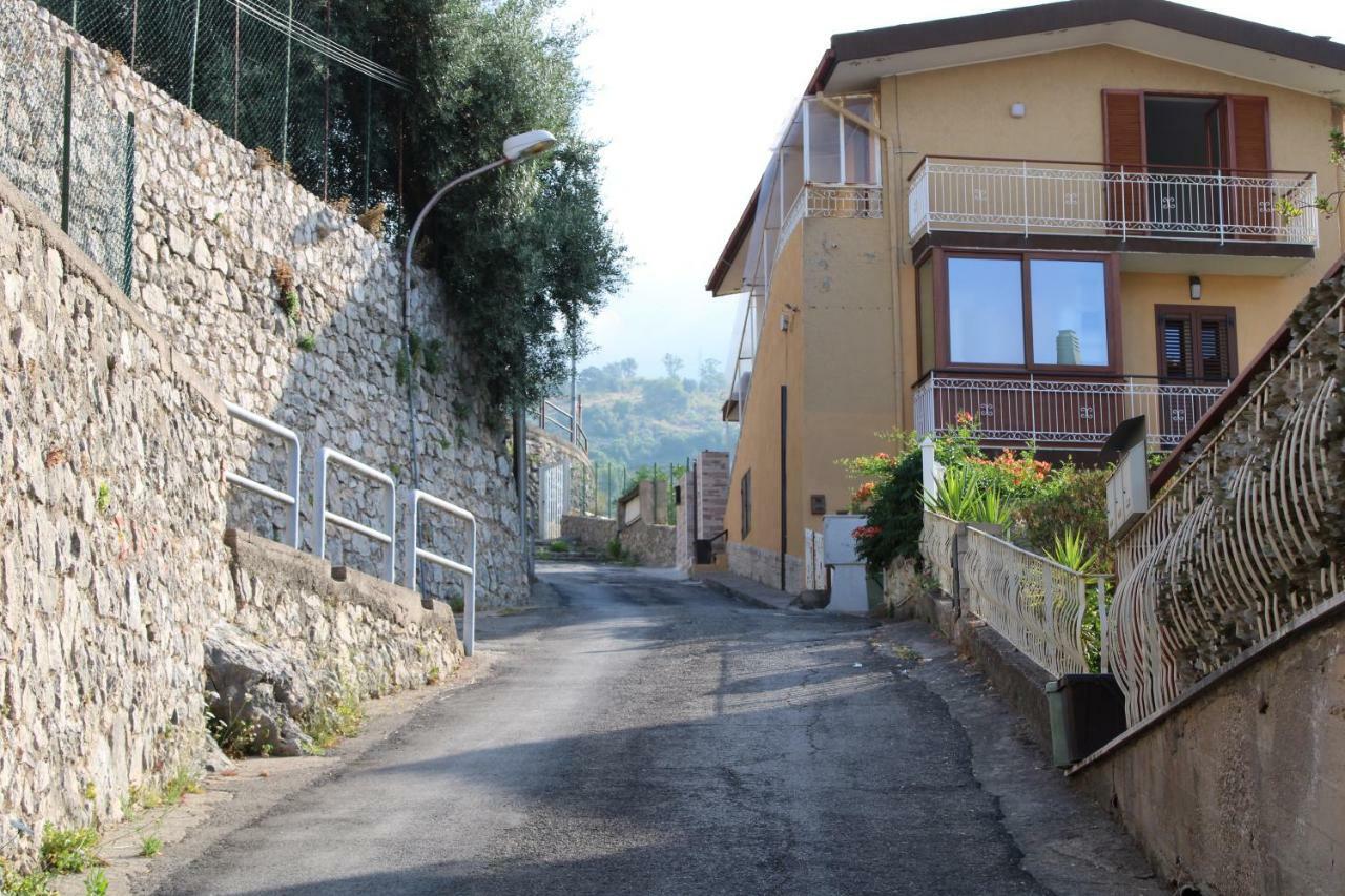Acasadivalentina Villa Maranola Luaran gambar